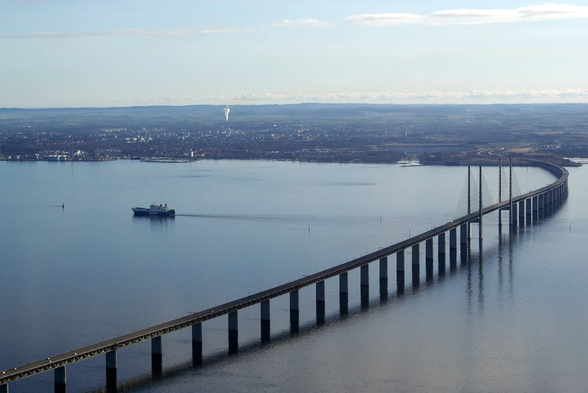 The Øresund Bridge, the way back to Copenhagen on a Hamlet Castle and Sweden tour