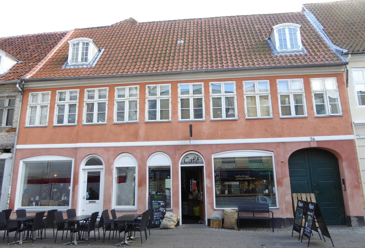 Old houses on Stengade in Helsingør on a private Hamlet Castle tour